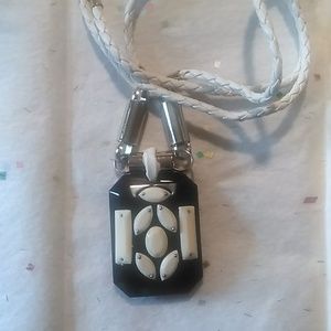 ANTHROPOLOGIE JEWELRY WHITE BRAID PENDANT MONOCHROME DECO PENDANT NECKLACE